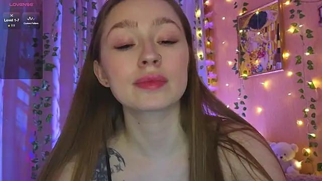 tease mee now online show from December 20, 2025, 5:05 pm