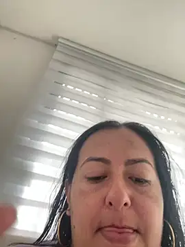 evelyn harpeery online show from May 6, 2026, 7:18 pm