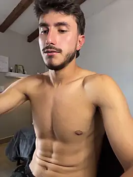 Snapshot of LIAM_COLT chatting on May 26, 2026, 8:18 pm LIAM COLT online show from May 26, 2026, 8:18 pm