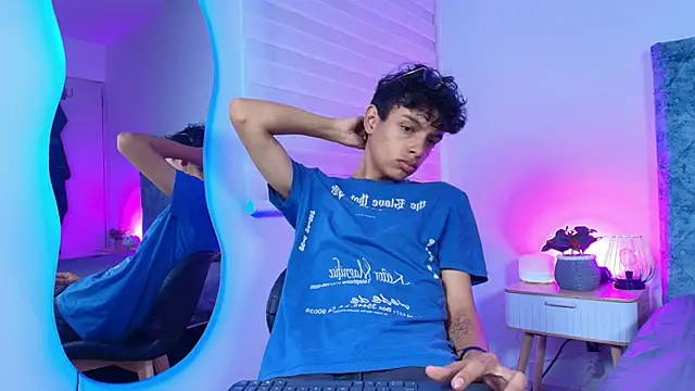 maxfrost 1 online show from January 18, 2026, 7:28 pm