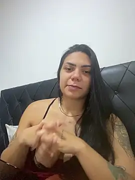 Nini  online show from April 24, 2026, 5:59 pm