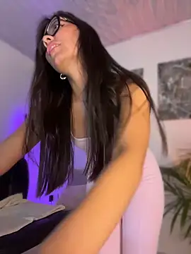 Nicollewest1 online show from May 8, 2026, 1:42 am