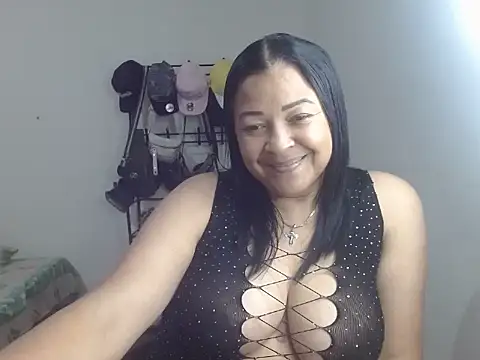 Cley 4 online show from December 19, 2025, 4:05 am