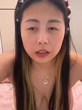 Snapshot of zzdd999 chatting on June 25, 2026, 5:18 pm zzdd999 online show from June 25, 2026, 5:18 pm