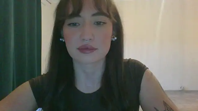 Snapshot of LexiSpicy chatting on April 7, 2026, 5:15 pm LexiSpicy online show from April 7, 2026, 5:15 pm