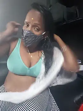 Snapshot of Nithyaredy chatting on December 20, 2025, 8:06 am Nithyaredy online show from December 20, 2025, 8:06 am