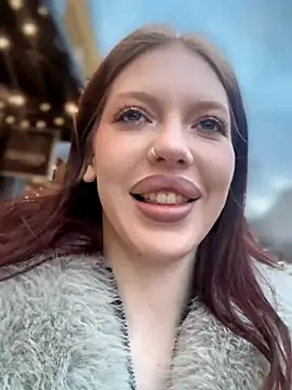 Snapshot of JeanGraay chatting on December 18, 2025, 1:37 pm JeanGraay online show from December 18, 2025, 1:37 pm