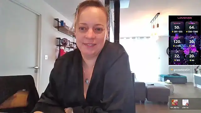 Snapshot of Miss-Chupagirly chatting on March 9, 2026, 8:18 am Miss-Chupagirly online show from March 9, 2026, 8:18 am