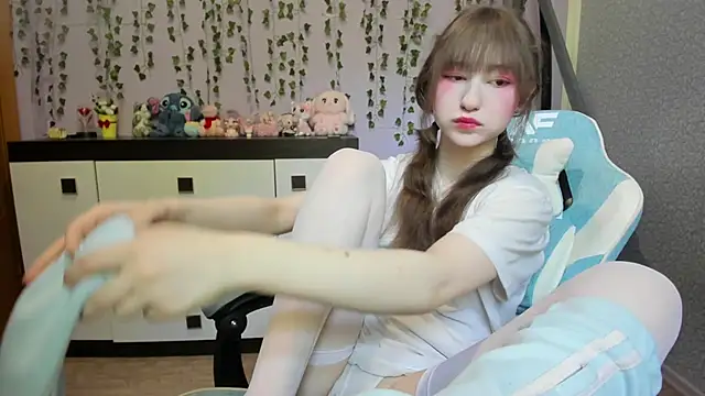 Yoonhee ki online show from June 30, 2026, 12:49 pm
