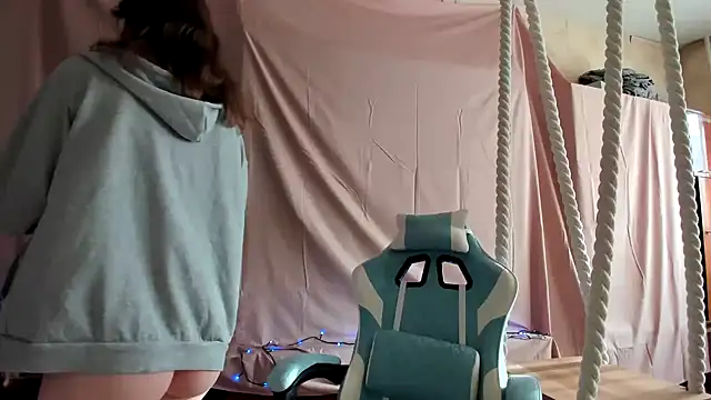 Yoonhee ki online show from January 12, 2026, 10:33 am