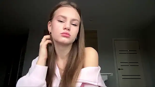 lisa montana online show from December 20, 2025, 8:06 am