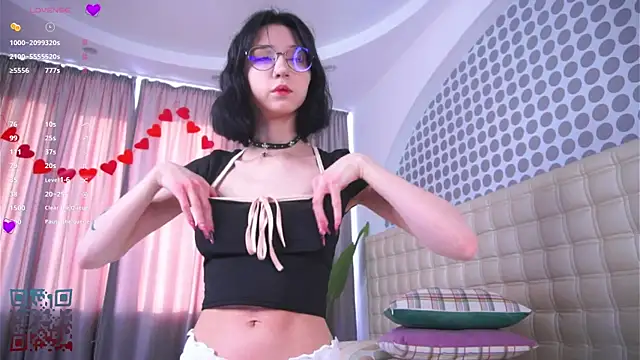 DeliaLoma online show from February 21, 2026, 5:42 am