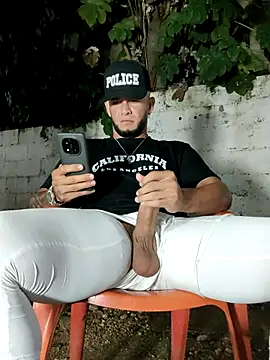 Snapshot of PIGHIGHDIRTY_p0 chatting on June 20, 2026, 5:56 am PIGHIGHDIRTY p0 online show from June 20, 2026, 5:56 am