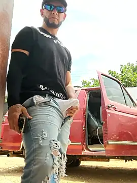 Snapshot of PIGHIGHDIRTY_p0 chatting on March 20, 2026, 5:03 pm PIGHIGHDIRTY p0 online show from March 20, 2026, 5:03 pm