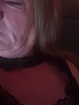 HotMilfLily online show from December 20, 2025, 11:35 am