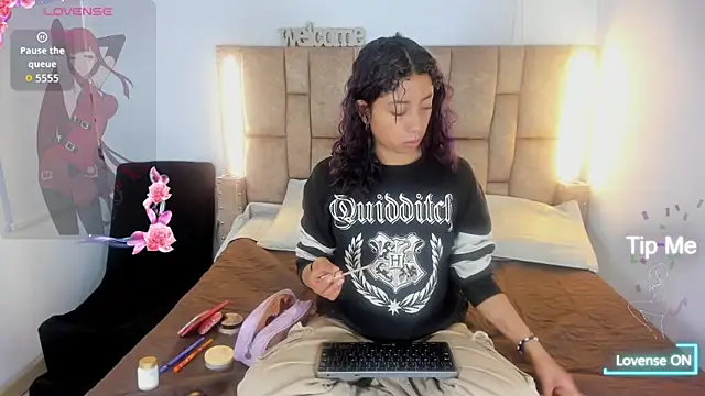 Mia Cavalli online show from March 6, 2026, 12:00 pm