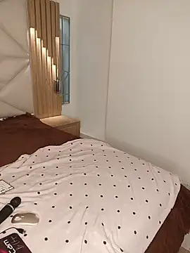 Snapshot of paulina_coxx chatting on May 16, 2026, 7:35 pm paulina coxx online show from May 16, 2026, 7:35 pm