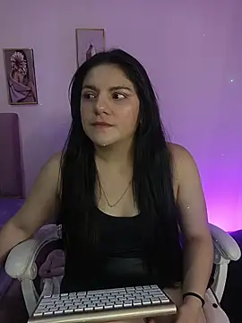 Snapshot of paulina_coxx chatting on February 7, 2026, 12:13 pm paulina coxx online show from February 7, 2026, 12:13 pm