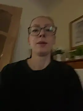 Snapshot of RussianGirls_ chatting on July 21, 2026, 5:53 am RussianGirls online show from July 21, 2026, 5:53 am