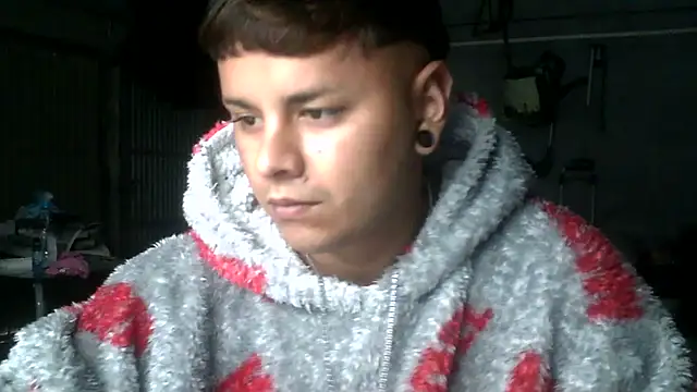 Snapshot of Sickbooy69 chatting on May 5, 2026, 3:48 pm Sickbooy69 online show from May 5, 2026, 3:48 pm