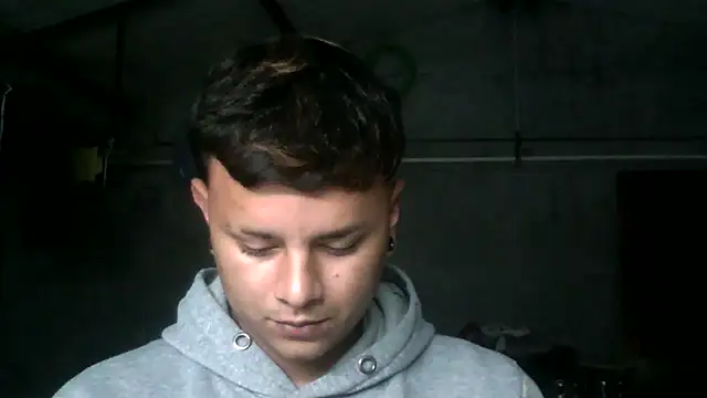 Snapshot of Sickbooy69 chatting on May 9, 2026, 8:39 am Sickbooy69 online show from May 9, 2026, 8:39 am