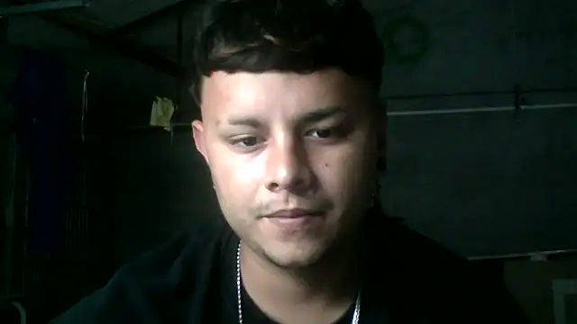 Snapshot of Sickbooy69 chatting on May 15, 2026, 3:32 pm Sickbooy69 online show from May 15, 2026, 3:32 pm