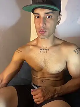 Snapshot of Maicol_xxxx chatting on January 17, 2026, 6:06 am Maicol xxxx online show from January 17, 2026, 6:06 am