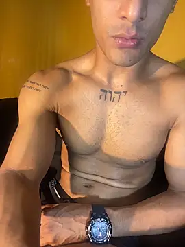 Snapshot of Maicol_xxxx chatting on February 4, 2026, 11:38 am Maicol xxxx online show from February 4, 2026, 11:38 am