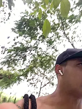 Snapshot of Maicol_xxxx chatting on February 21, 2026, 3:25 pm Maicol xxxx online show from February 21, 2026, 3:25 pm