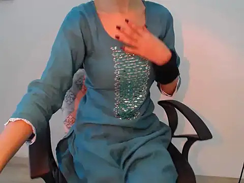 Farhana beautyfull online show from March 21, 2026, 4:57 am