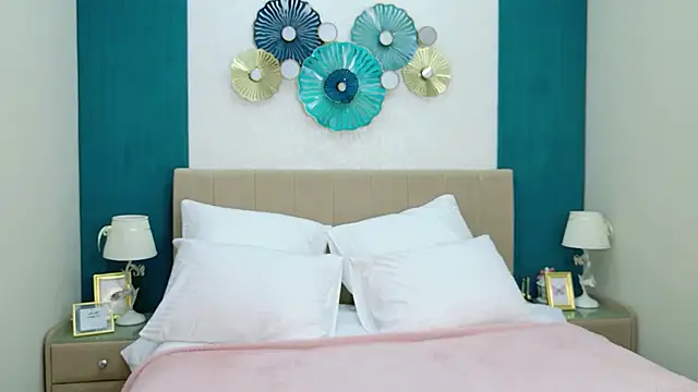 Milana Cold online show from February 3, 2026, 8:58 pm