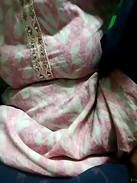 Snapshot of mantraverma chatting on April 14, 2026, 11:04 am mantraverma online show from April 14, 2026, 11:04 am