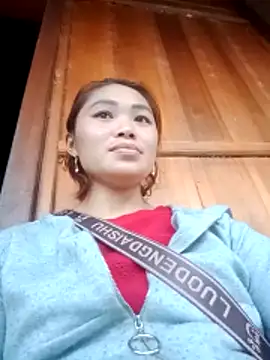 Snapshot of Bino_dy01 chatting on December 19, 2025, 9:55 am Bino dy01 online show from December 19, 2025, 9:55 am