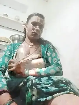 Snapshot of Cuty_priti chatting on July 2, 2026, 4:35 pm Cuty priti online show from July 2, 2026, 4:35 pm