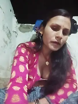 Snapshot of Cuty_priti chatting on June 27, 2026, 5:30 pm Cuty priti online show from June 27, 2026, 5:30 pm
