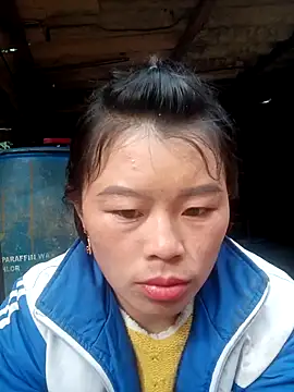 chloe-ri online show from December 23, 2025, 6:45 am