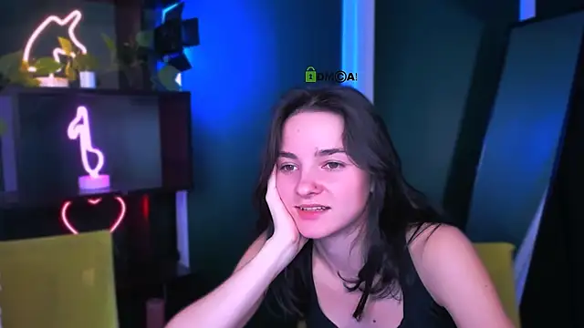 Snapshot of lole_ti chatting on April 8, 2026, 6:42 pm lole ti online show from April 8, 2026, 6:42 pm