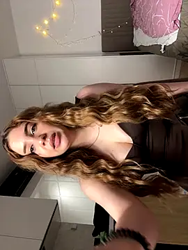 Snapshot of Anabel_Fisher chatting on December 20, 2025, 9:56 am Anabel Fisher online show from December 20, 2025, 9:56 am