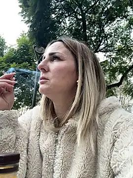 Snapshot of gatita07 chatting on December 19, 2025, 3:47 pm gatita07 online show from December 19, 2025, 3:47 pm