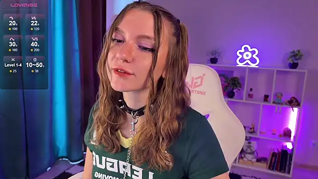 KellySunn online show from June 12, 2026, 8:12 am