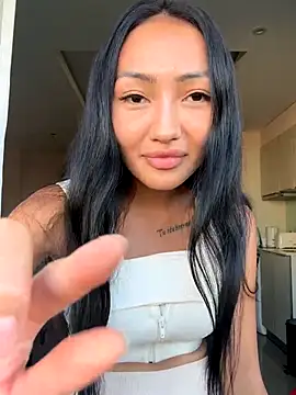 YuraMila online show from December 21, 2025, 9:22 am