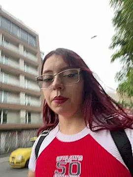 Snapshot of CamiTeaseX_ chatting on March 5, 2026, 9:43 pm CamiTeaseX online show from March 5, 2026, 9:43 pm