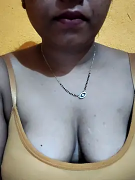 Snapshot of Eashita_01 chatting on March 15, 2026, 9:44 pm Eashita 01 online show from March 15, 2026, 9:44 pm