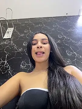 Snapshot of ManuelaEvans_ chatting on February 3, 2026, 11:43 pm ManuelaEvans online show from February 3, 2026, 11:43 pm