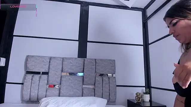 AmbarBrownn  online show from February 6, 2026, 9:00 pm