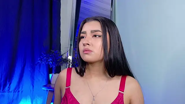 Snapshot of Emilyy05_ chatting on May 14, 2026, 12:51 am Emilyy05 online show from May 14, 2026, 12:51 am