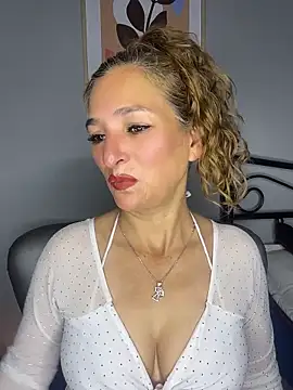 Snapshot of JennaMilf_ chatting on May 11, 2026, 6:05 pm JennaMilf online show from May 11, 2026, 6:05 pm