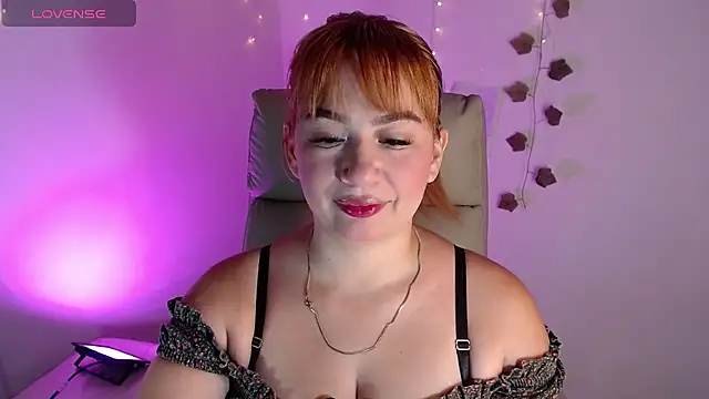 Snapshot of Sweet_feeling30 chatting on March 3, 2026, 11:23 pm Sweet feeling30 online show from March 3, 2026, 11:23 pm