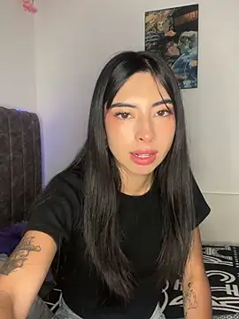 junorise23 online show from March 7, 2026, 3:35 am