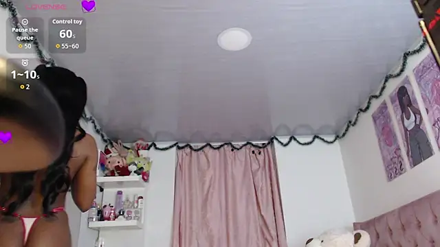 Snapshot of violett_brown9 chatting on June 7, 2026, 6:40 am violett brown9 online show from June 7, 2026, 6:40 am